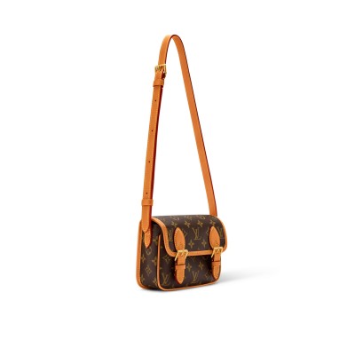 LOUIS VUITTON SATCHEL WEARABLE WALLET M26805 (19.5*15*6cm) 